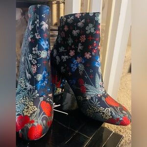 Ankle Booties floral